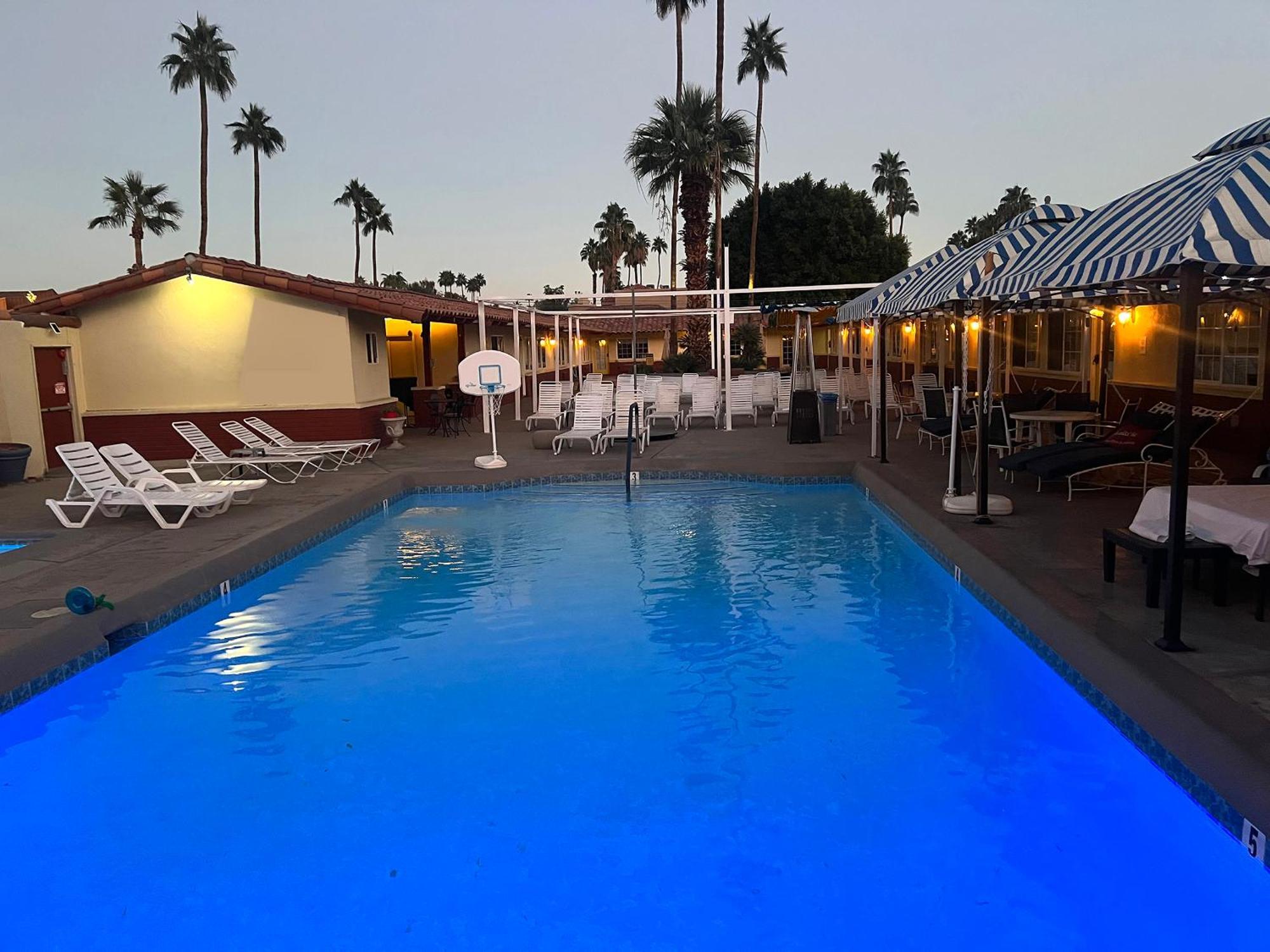Exotic Dreams Resort Adults Only ปาล์มสปริงส์ ภายนอก รูปภาพ